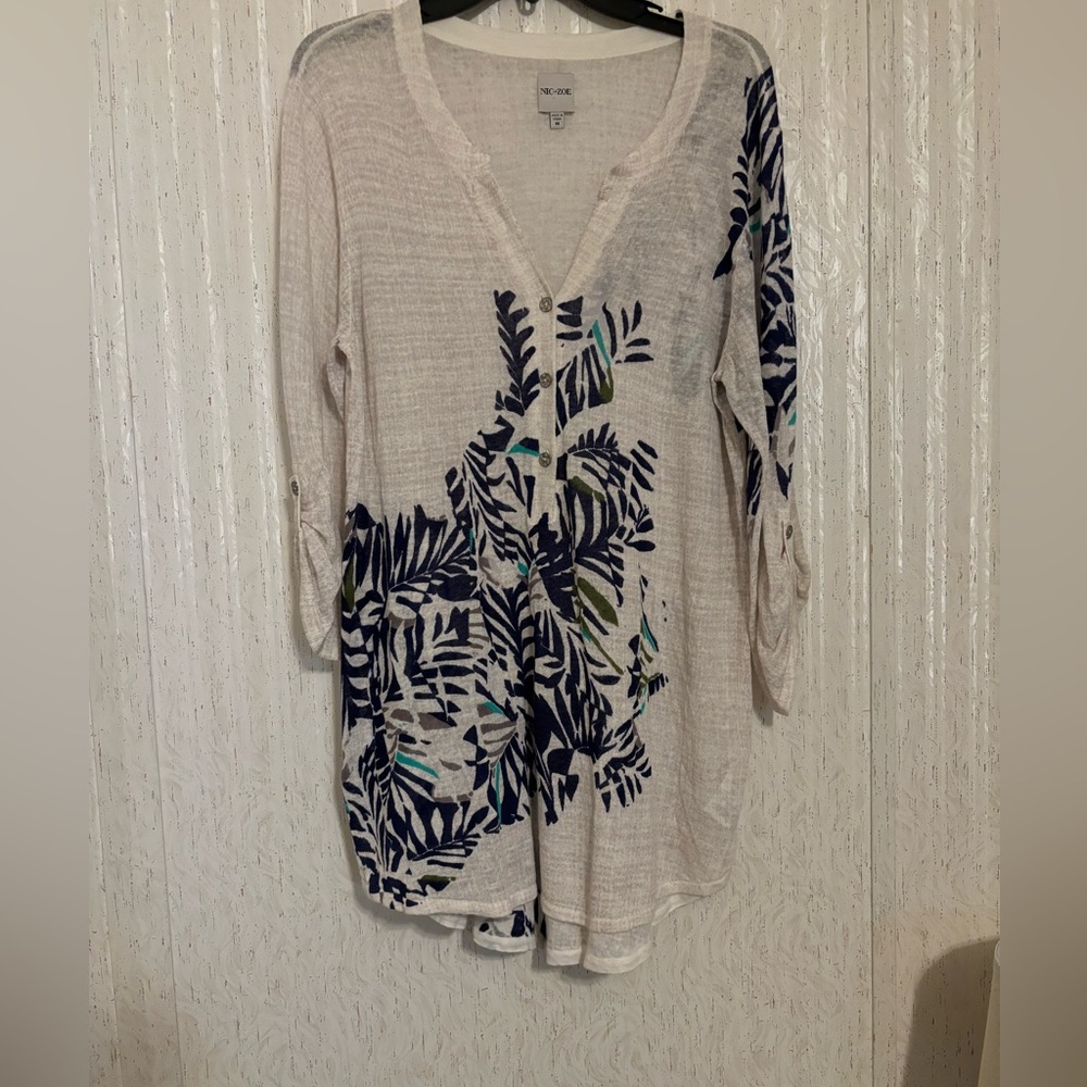 NIC+ZOE Cream and Navy Leaf Print Tunic